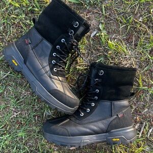 CLEAN UGG size 13 Womens Adirondack XXV Black Boots